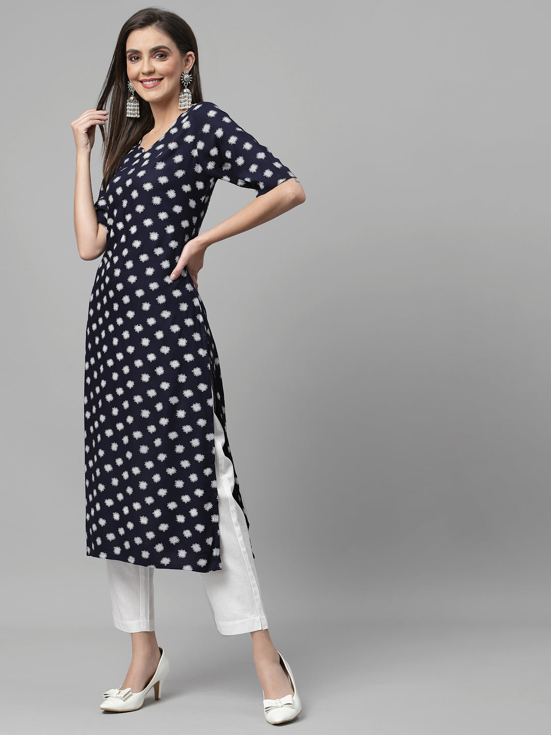 Women Blue Abstract Print Straight Kurta - Kashyap Global Lifestyles LLP