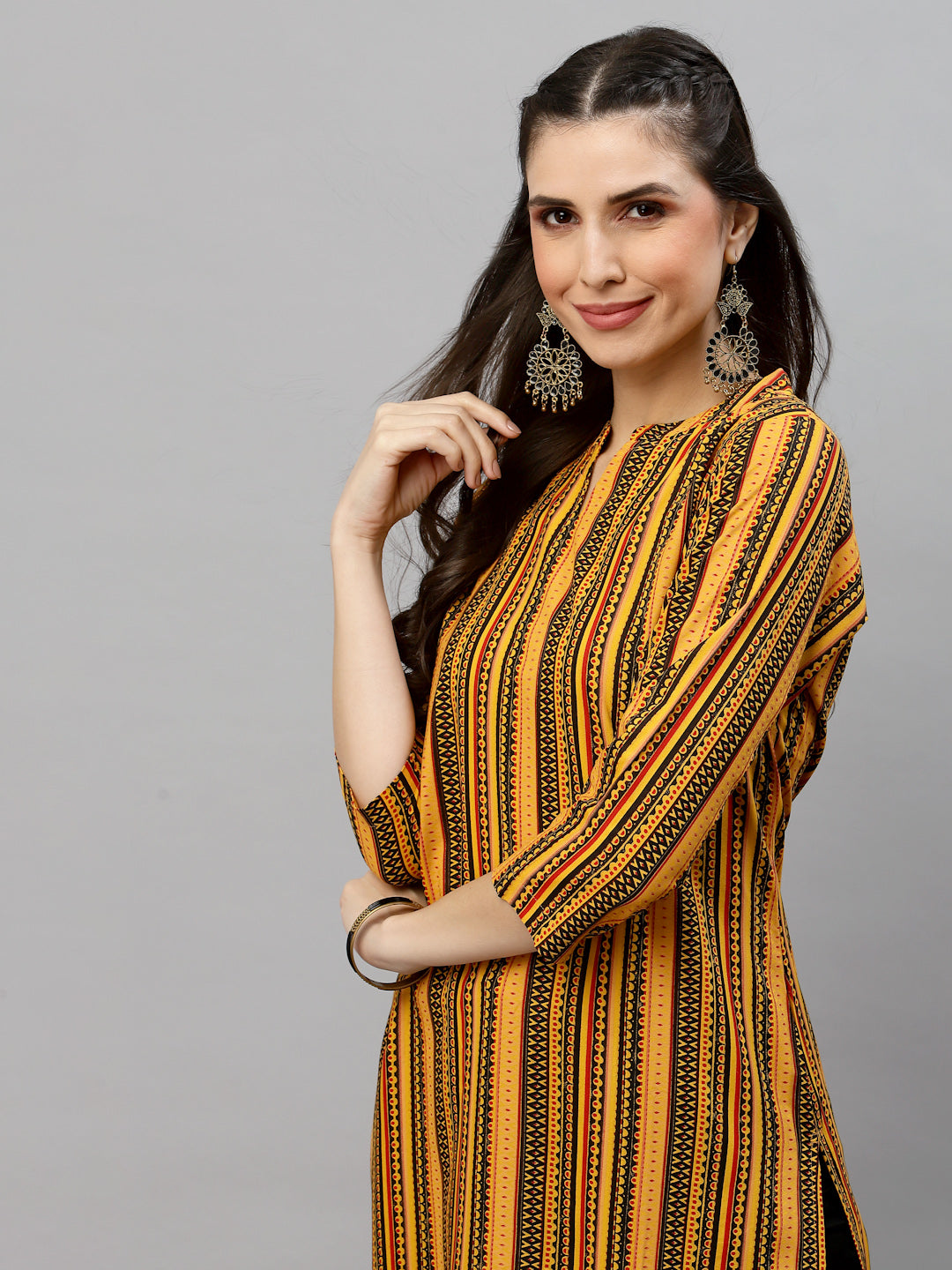 Women Yellow Printed Viscose Kurta - Kashyap Global Lifestyles LLP