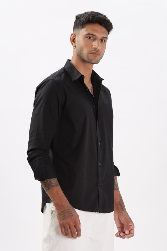 Uri Men Black Dobby Textured Casual Shirt