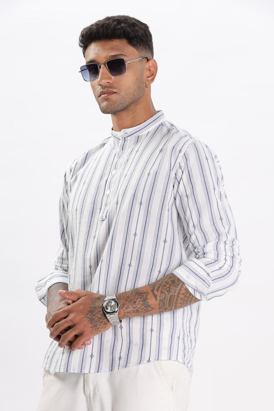 Uri Men White & Blue Dobby Striped Short Kurta