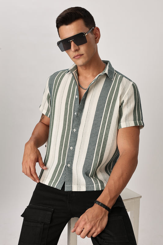 Uri Men Off White and Green Textured Stripe Shirt