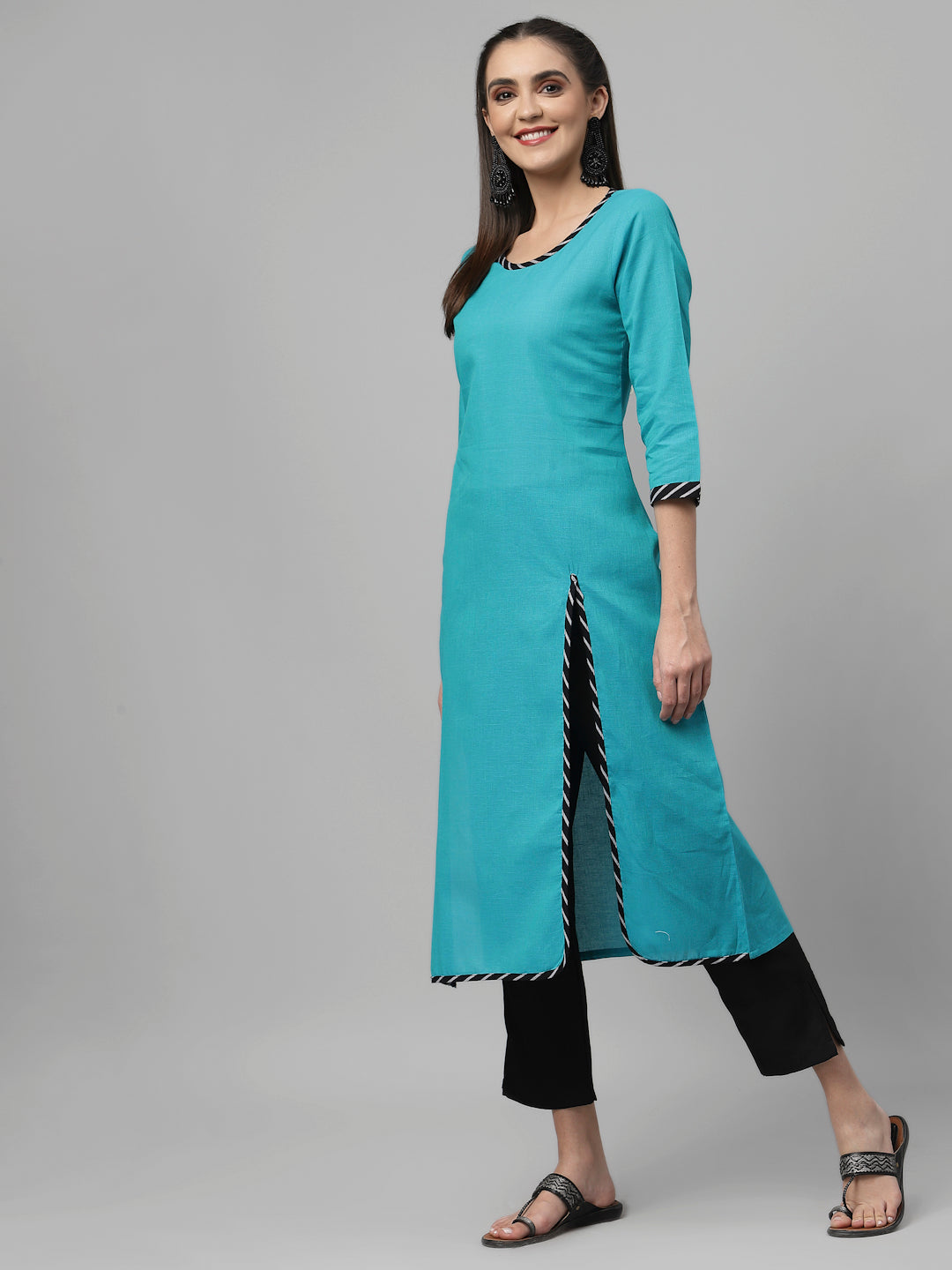 Women Terquoise Front Slit Kurta - Kashyap Global Lifestyles LLP