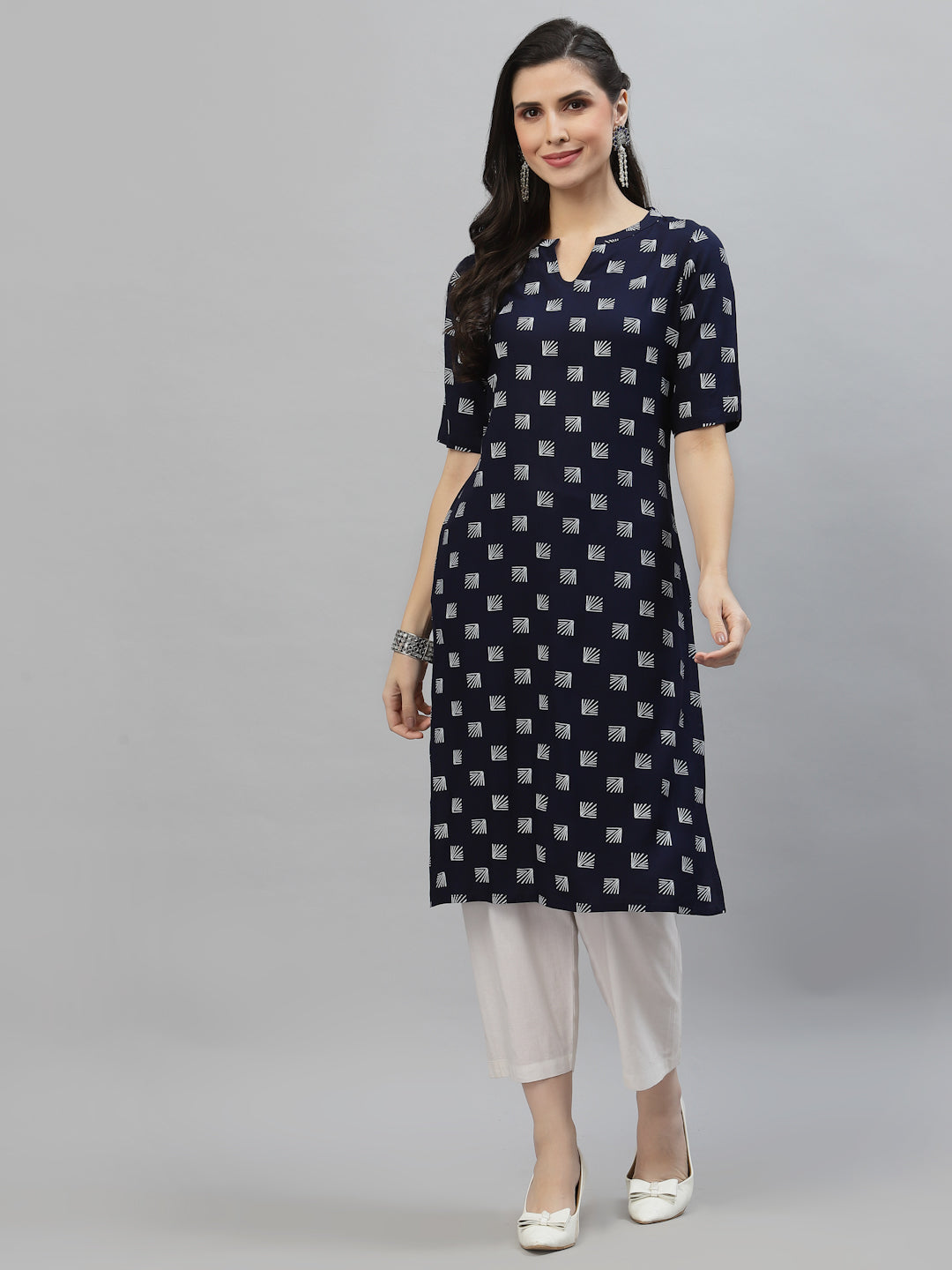 Women Blue & White Viscose Printed Kurta - Kashyap Global Lifestyles LLP